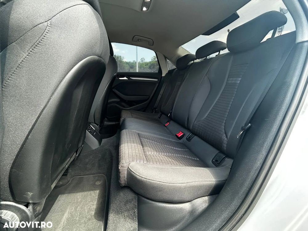 Audi A3 Limuzina 2.0 TDI S line Sportpaket - 16