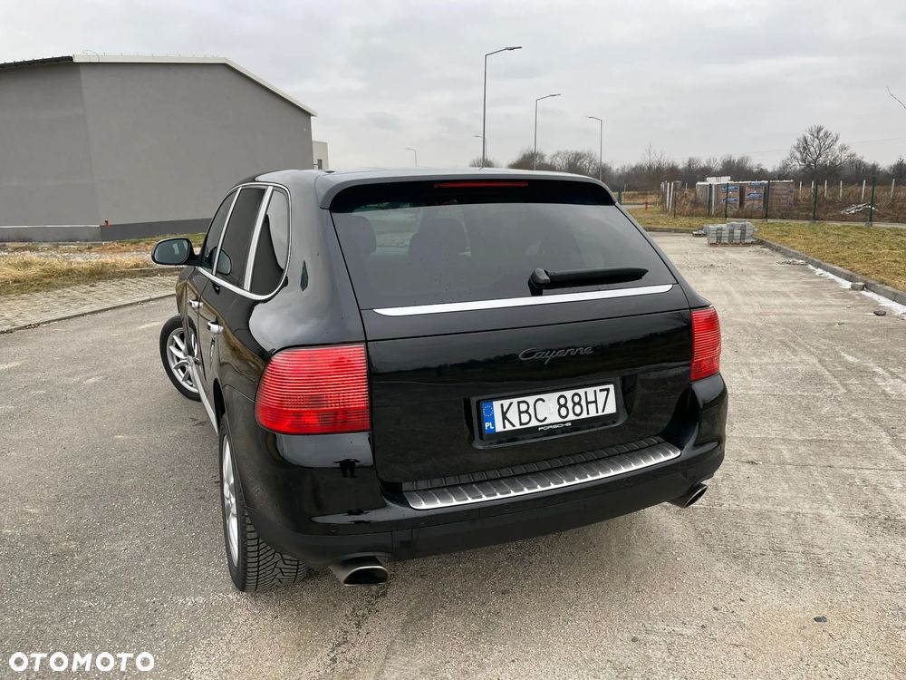 Porsche Cayenne - 4