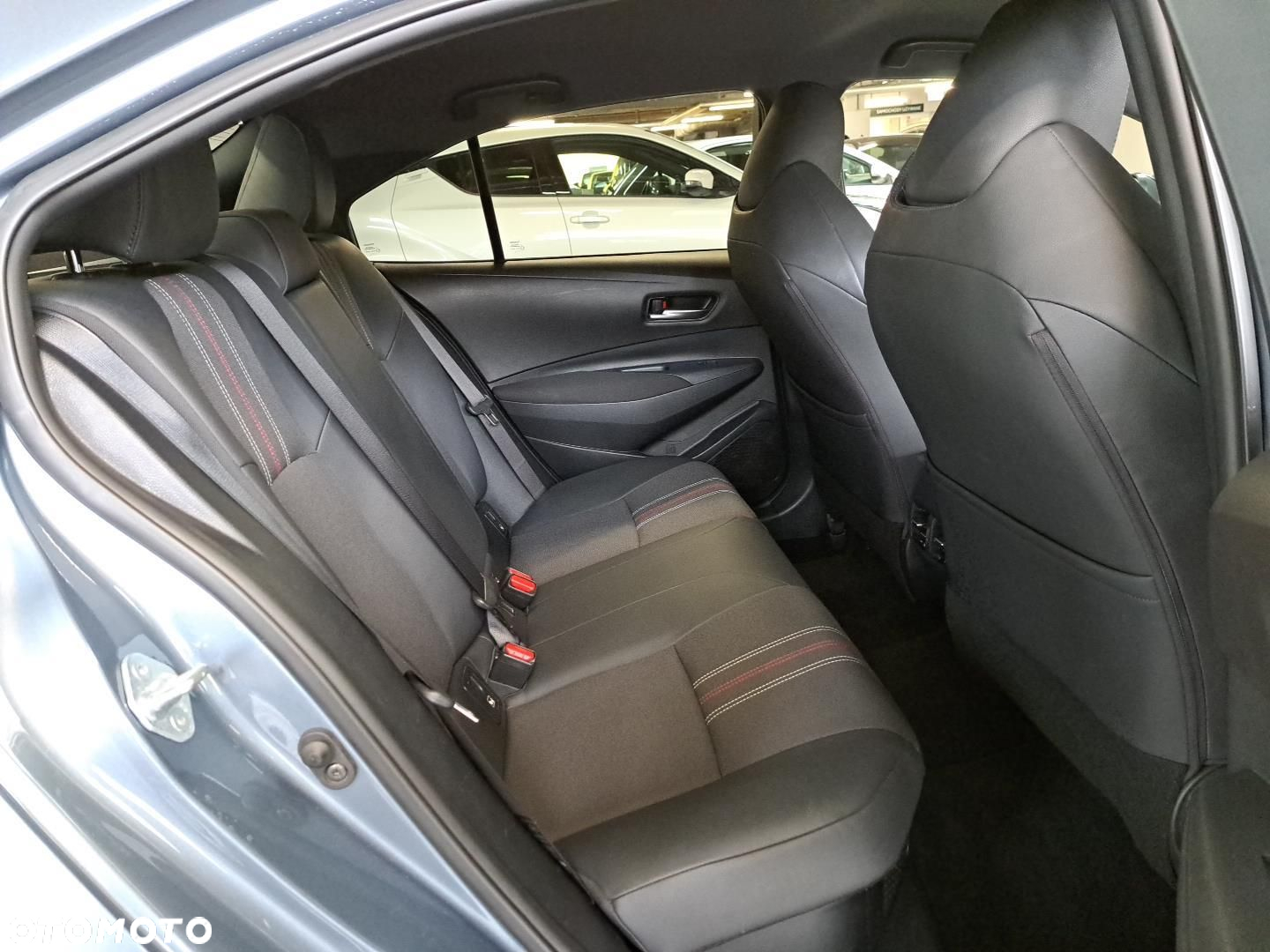 Toyota Corolla - 12