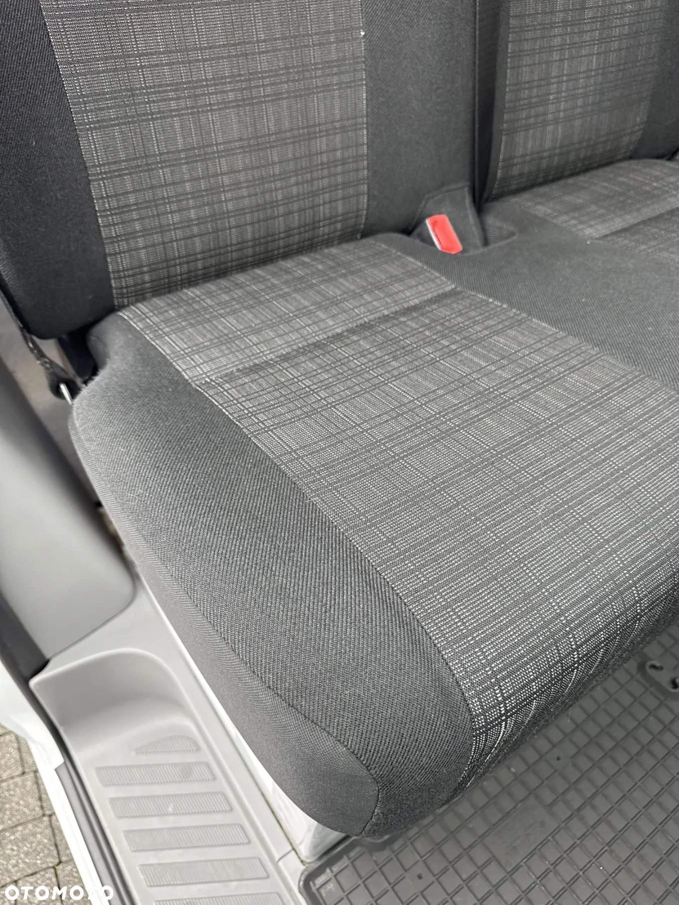 Mercedes-Benz Sprinter 319 CDI (BlueTec) 906.233 7G-TRONIC Plus - 19