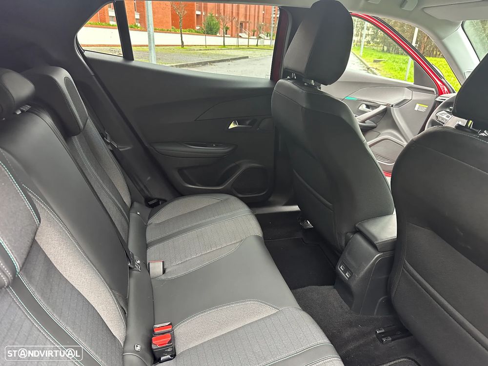 Peugeot e-2008 Allure+ - 8