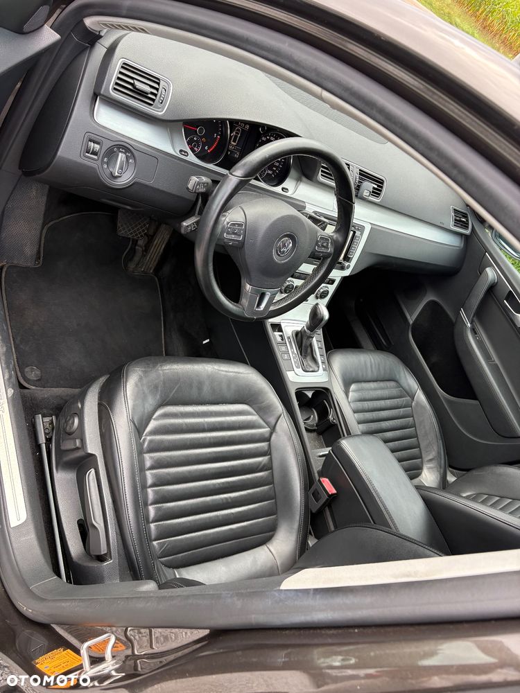 Volkswagen Passat Variant 2.0 TDI DSG BlueMotion Technology Exclusive - 15