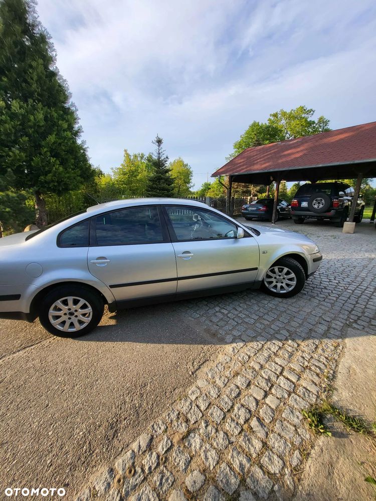 Volkswagen Passat 1.9 TDI Basis - 7