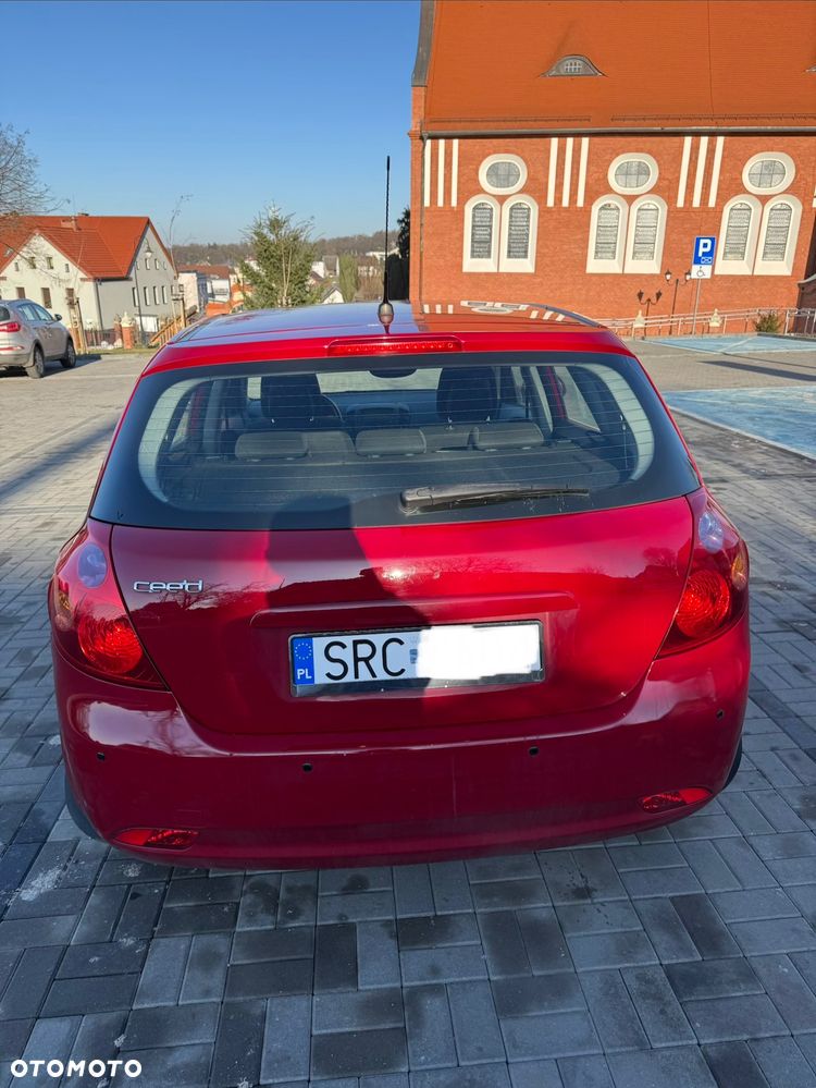 Kia Ceed 1.4 Comfort + - 4