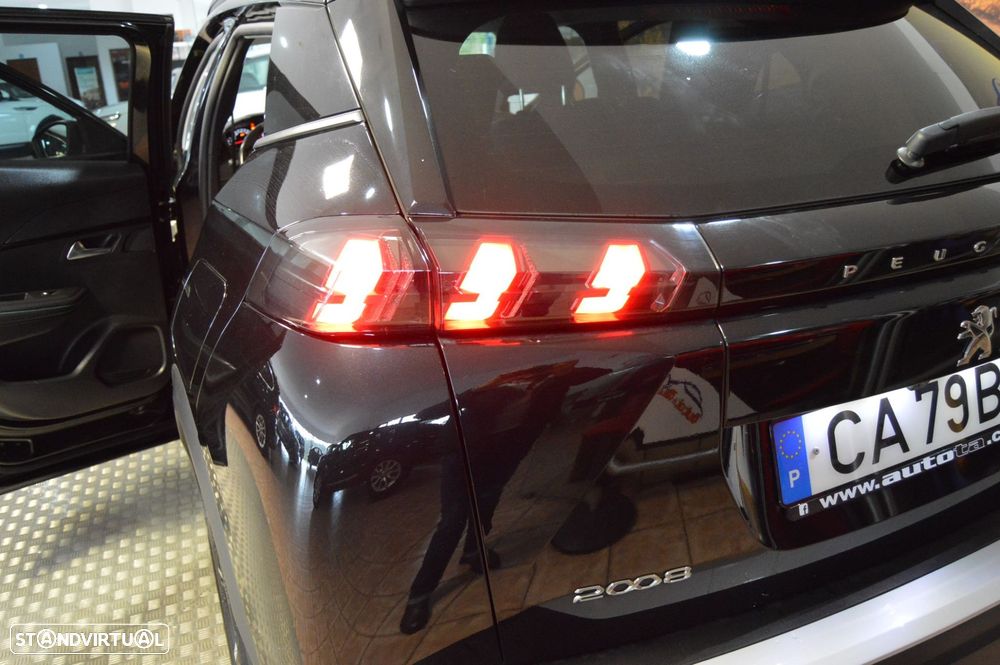 Peugeot 2008 1.5 BlueHDi Allure Pack - 29
