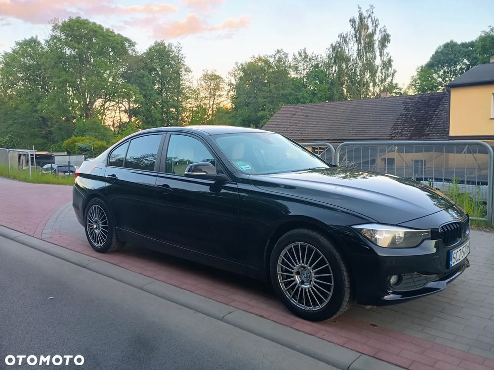 BMW Seria 3 320d Luxury Line - 7