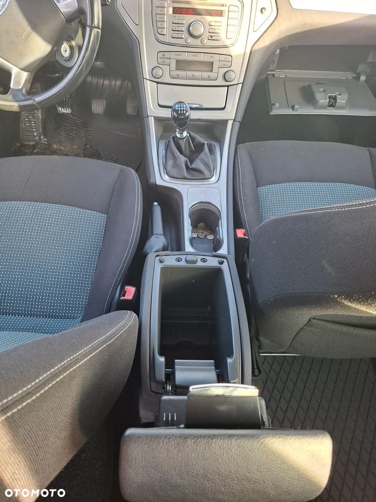 Ford Mondeo 1.8 TDCi Ambiente - 14