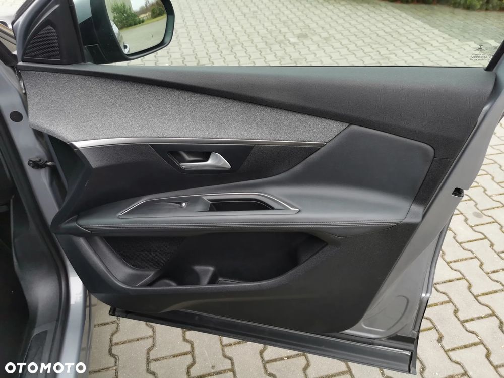 Peugeot 3008 BlueHDi 130 Stop & Start EAT8 Allure Business-Paket - 24