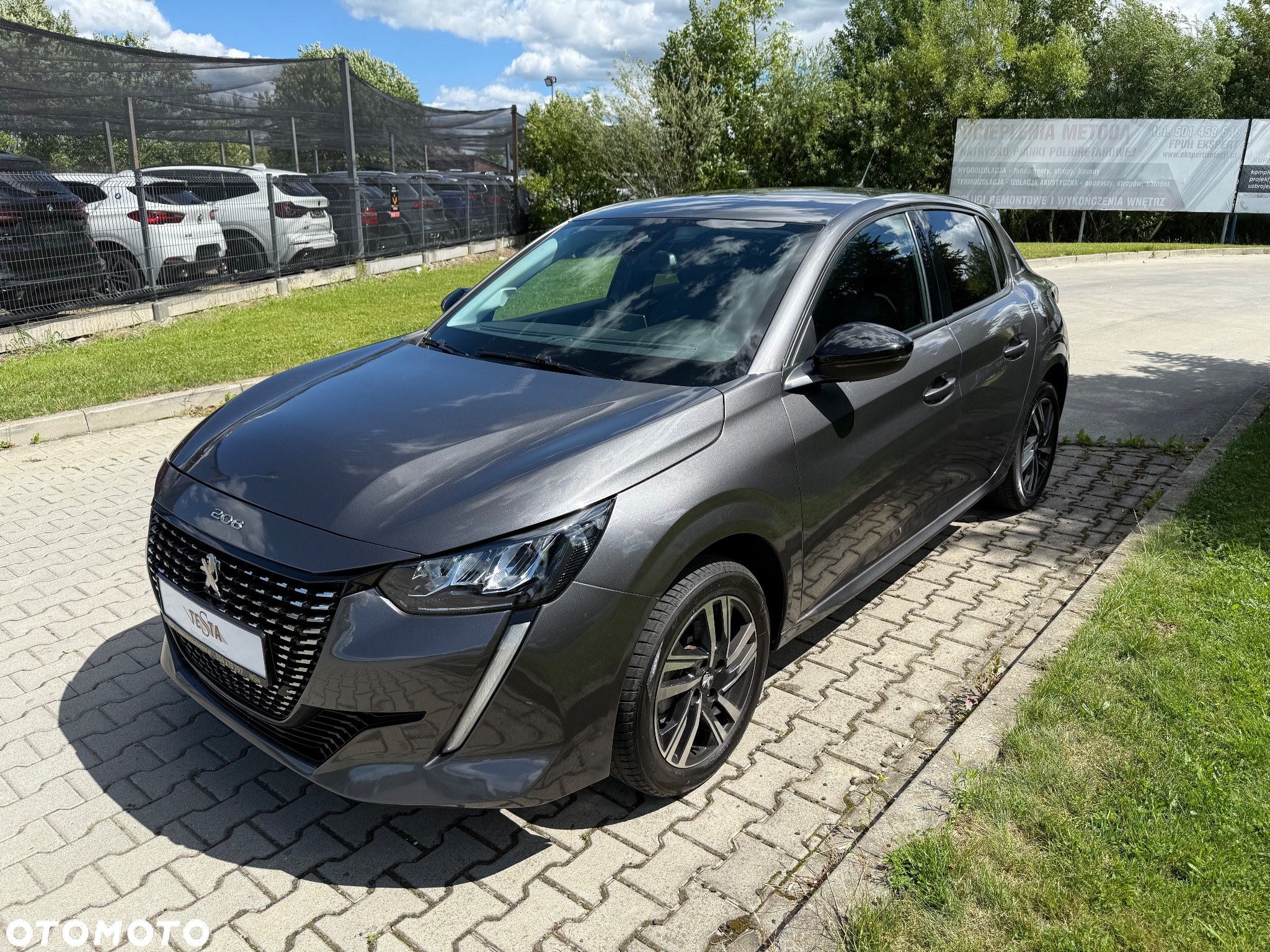 Peugeot 208 - 4
