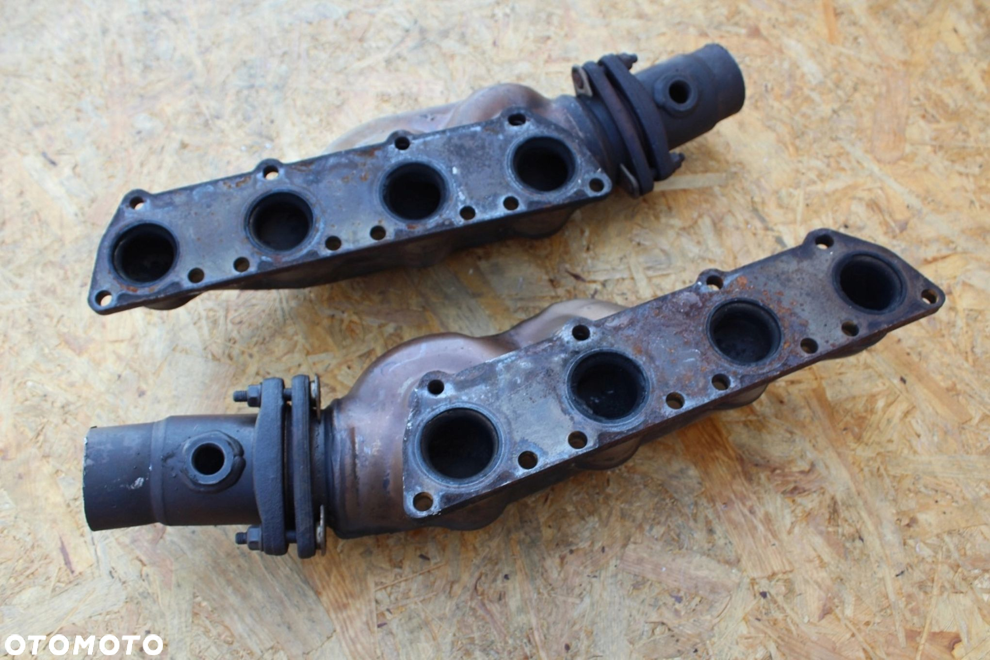 Kolektory wydechowe AUDI A6 C5 A8 D2 4.2 v8 077253033J 077253034J - 4