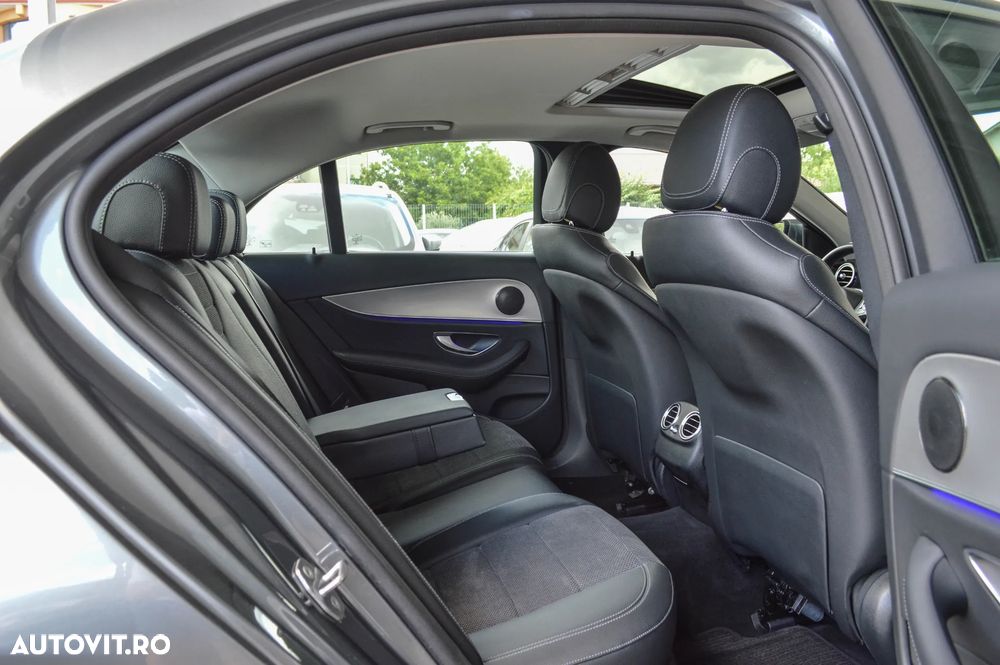 Mercedes-Benz E 200 4MATIC 9G-TRONIC Avantgarde - 33