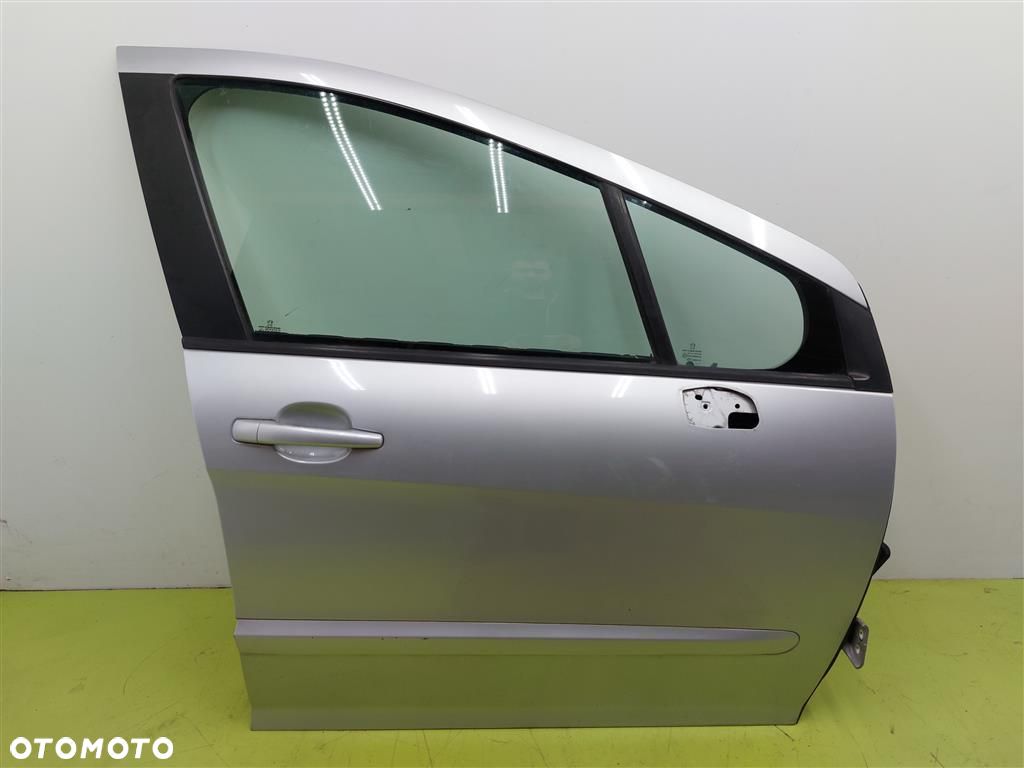 Drzwi przednie prawe przód Peugeot 308  T7 2008-2013 SREBRNE SZYBA LAK:EZRC - 1