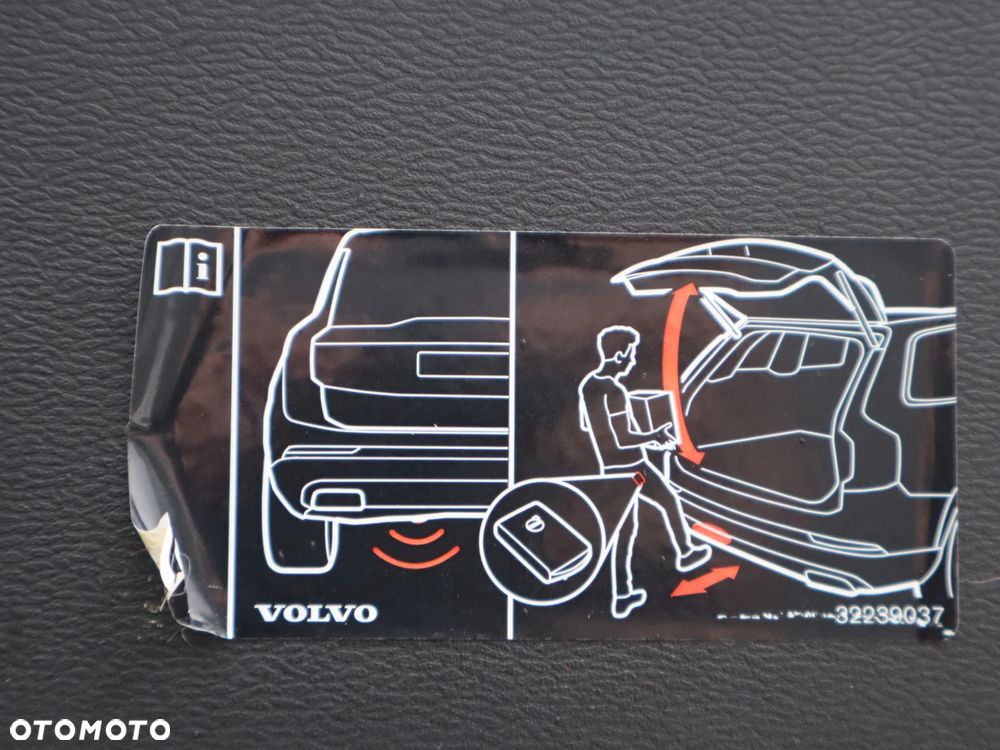 Volvo XC 40 T3 Momentum Pro - 18