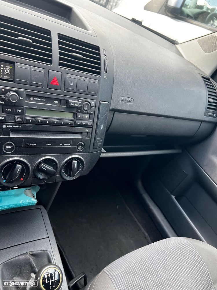 VW Polo 1.2 - 9