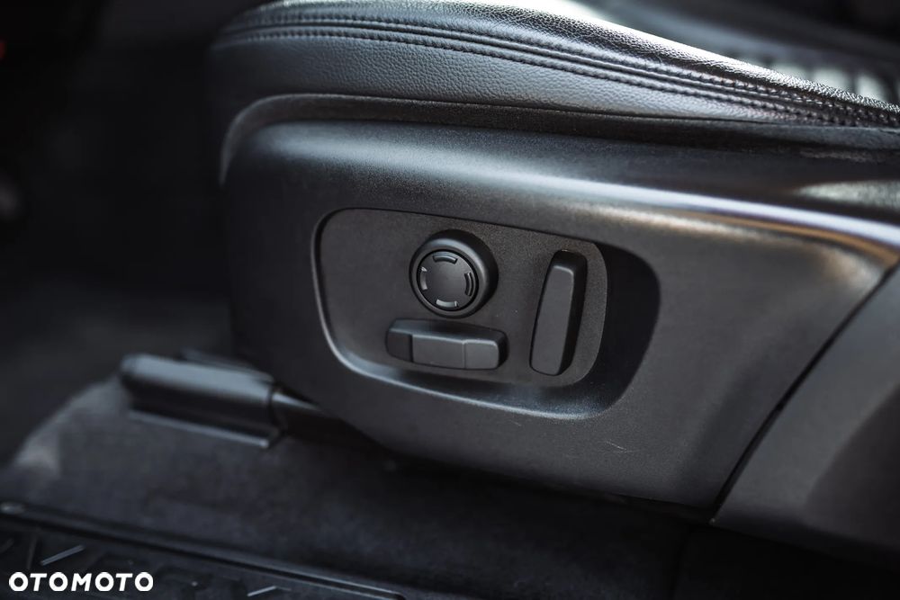 Land Rover Discovery Sport - 20