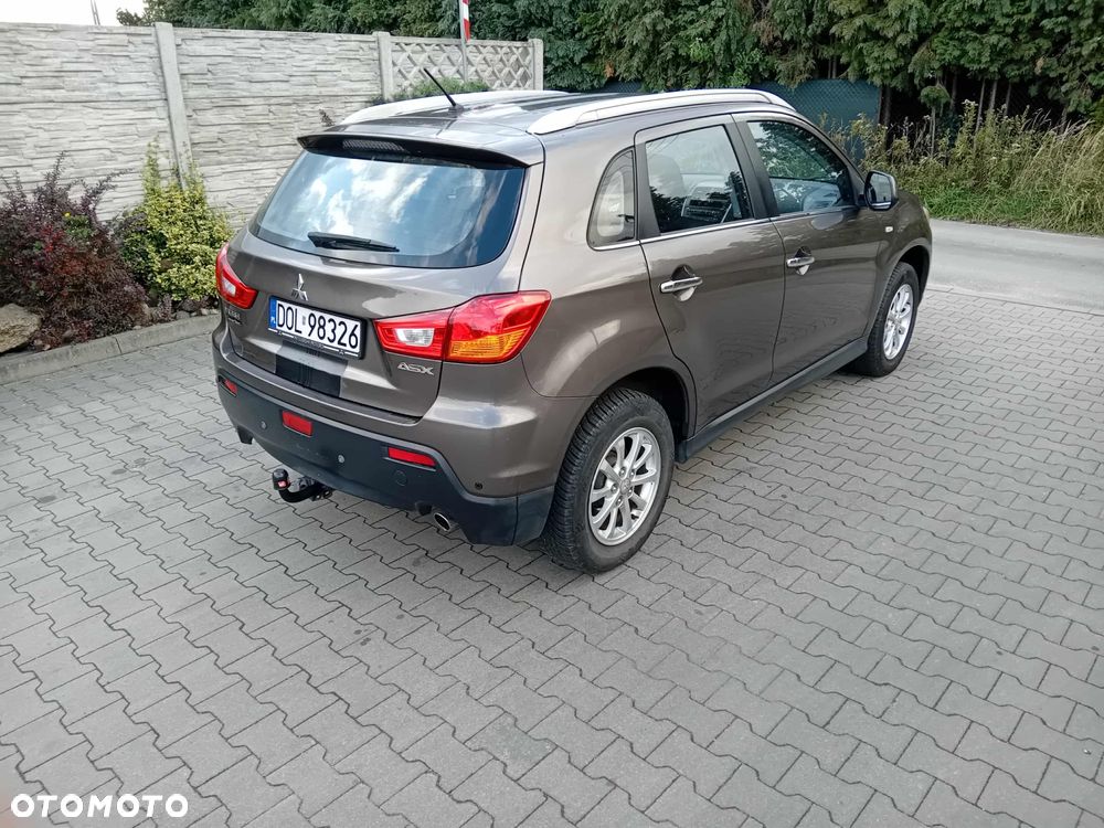Mitsubishi ASX - 5