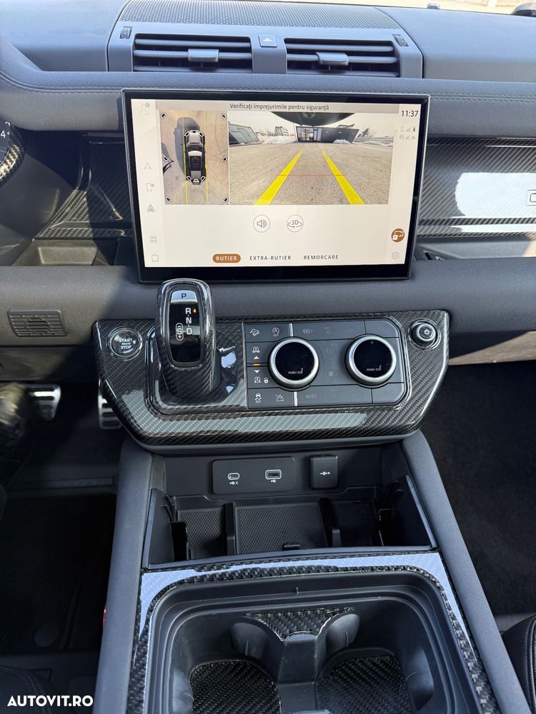 Land Rover Defender 110 3.0D 250 MHEV Hard Top X-Dynamic SE - 29