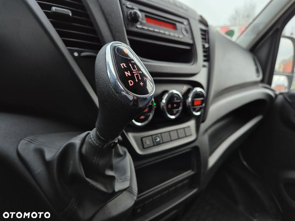 Iveco Daily 35S16 Hi-Matic, Kontener 8PAL, winda 750KG - 14