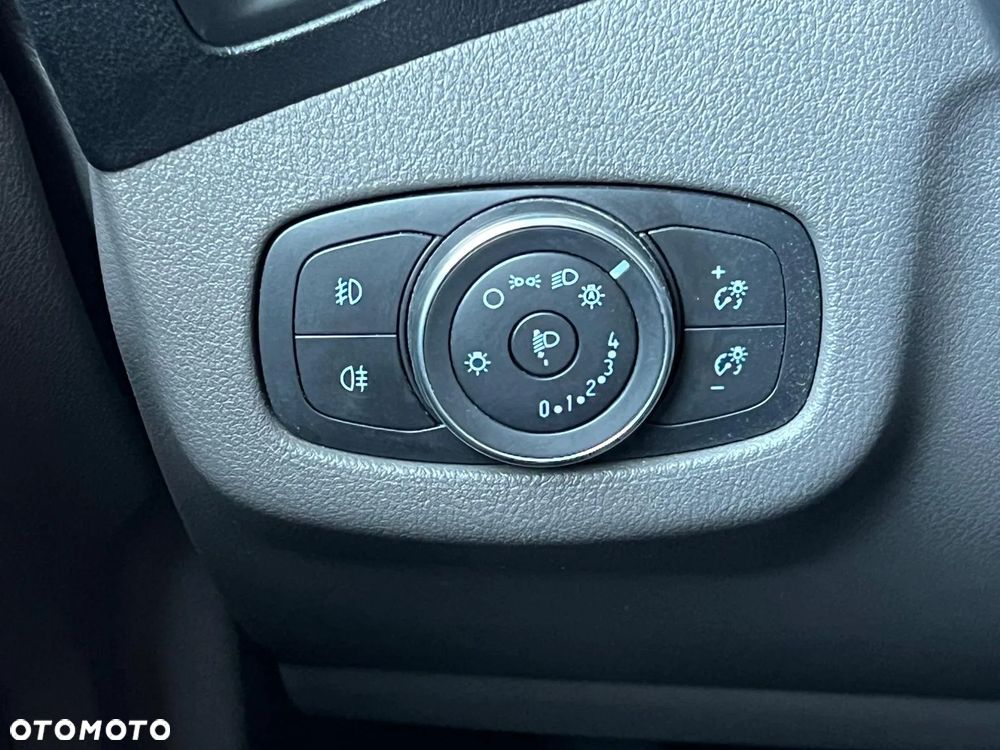 Ford Transit Connect - 16