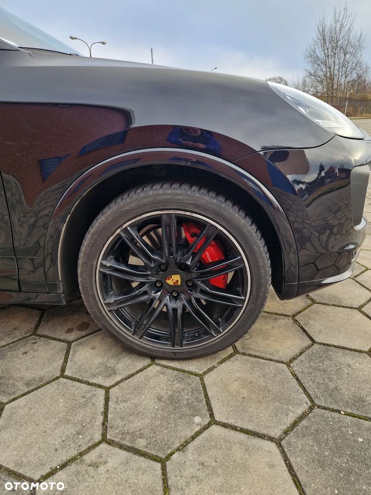 Porsche Cayenne - 12