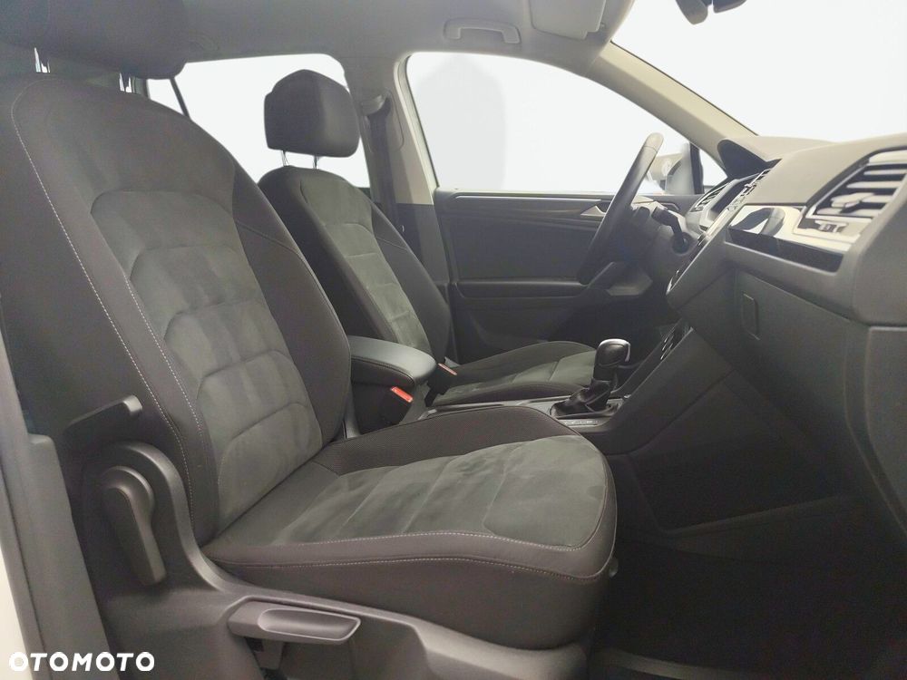 Volkswagen Tiguan - 23