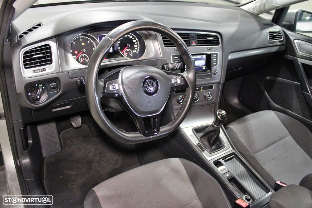 VW Golf 1.6 TDi Confortline - 22