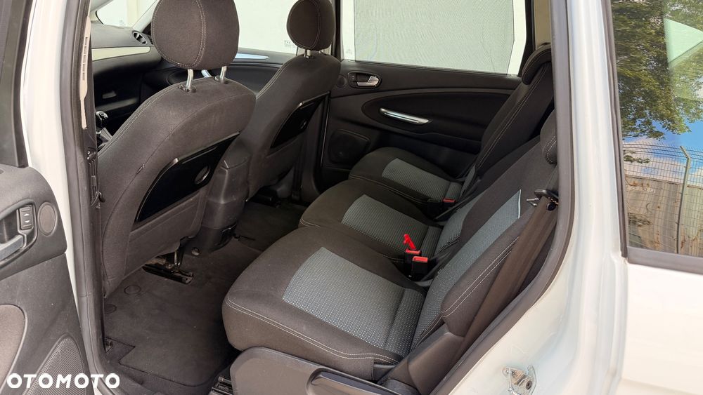 Ford S-Max 2.0 TDCi DPF Titanium - 17