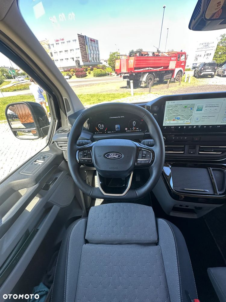 Ford Tourneo Custom 2.0 EcoBlue L1 Titanium SelectShift - 24