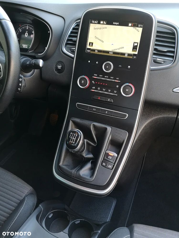 Renault Scenic BLUE dCi 120 BUSINESS EDITION - 16