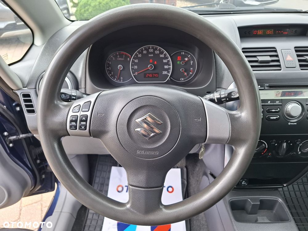 Suzuki SX4 1.6 GLX / Comfort - 17