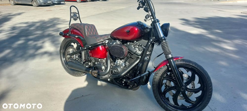 Harley-Davidson Softail Street Bob - 25