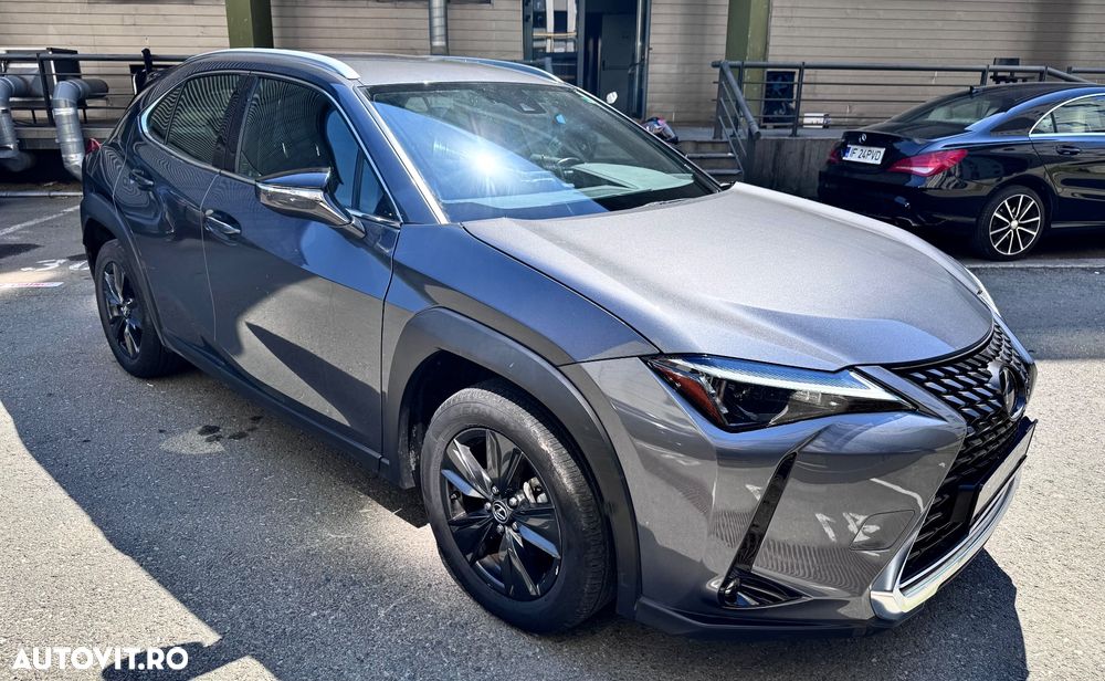 Lexus UX 250h Amazing Edition - 2