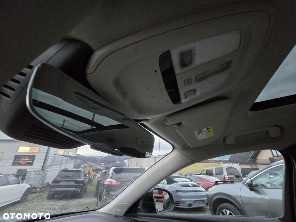 Volvo XC 40 - 24