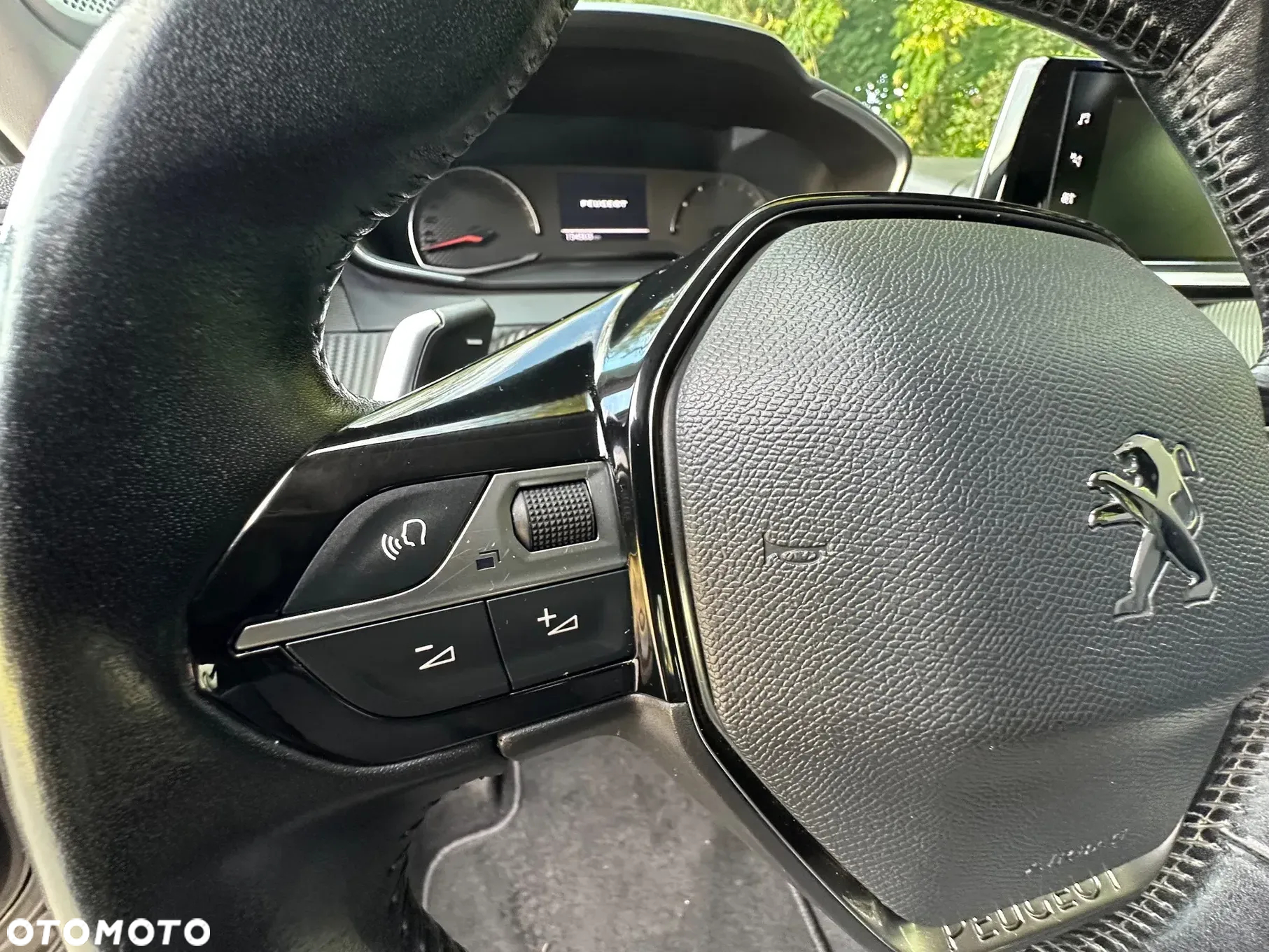 Peugeot 2008 1.5 BlueHDi Allure Pack S&S EAT8 - 31