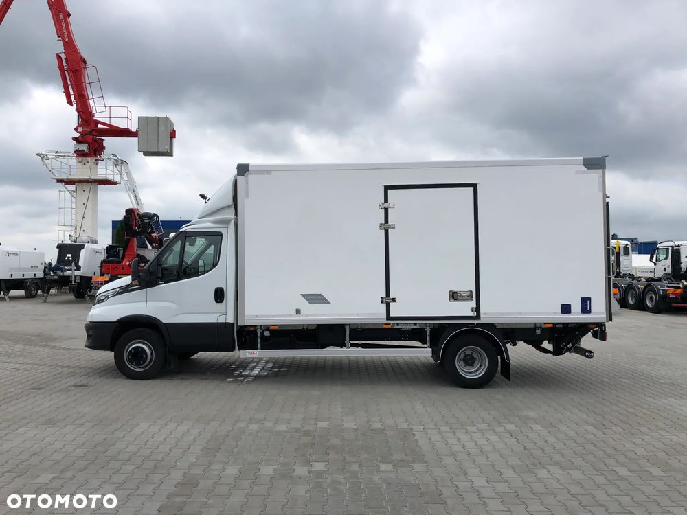 Iveco DAILY 70C18H izoterma winda 750 kg - 8