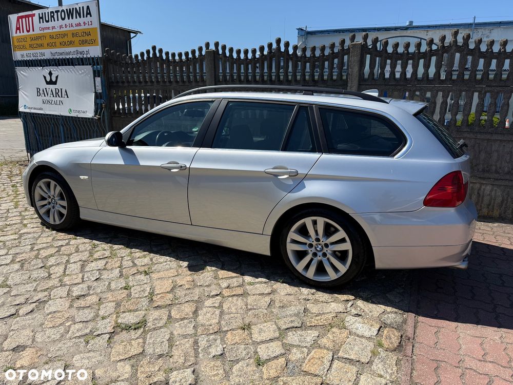 BMW Seria 3 325i - 14