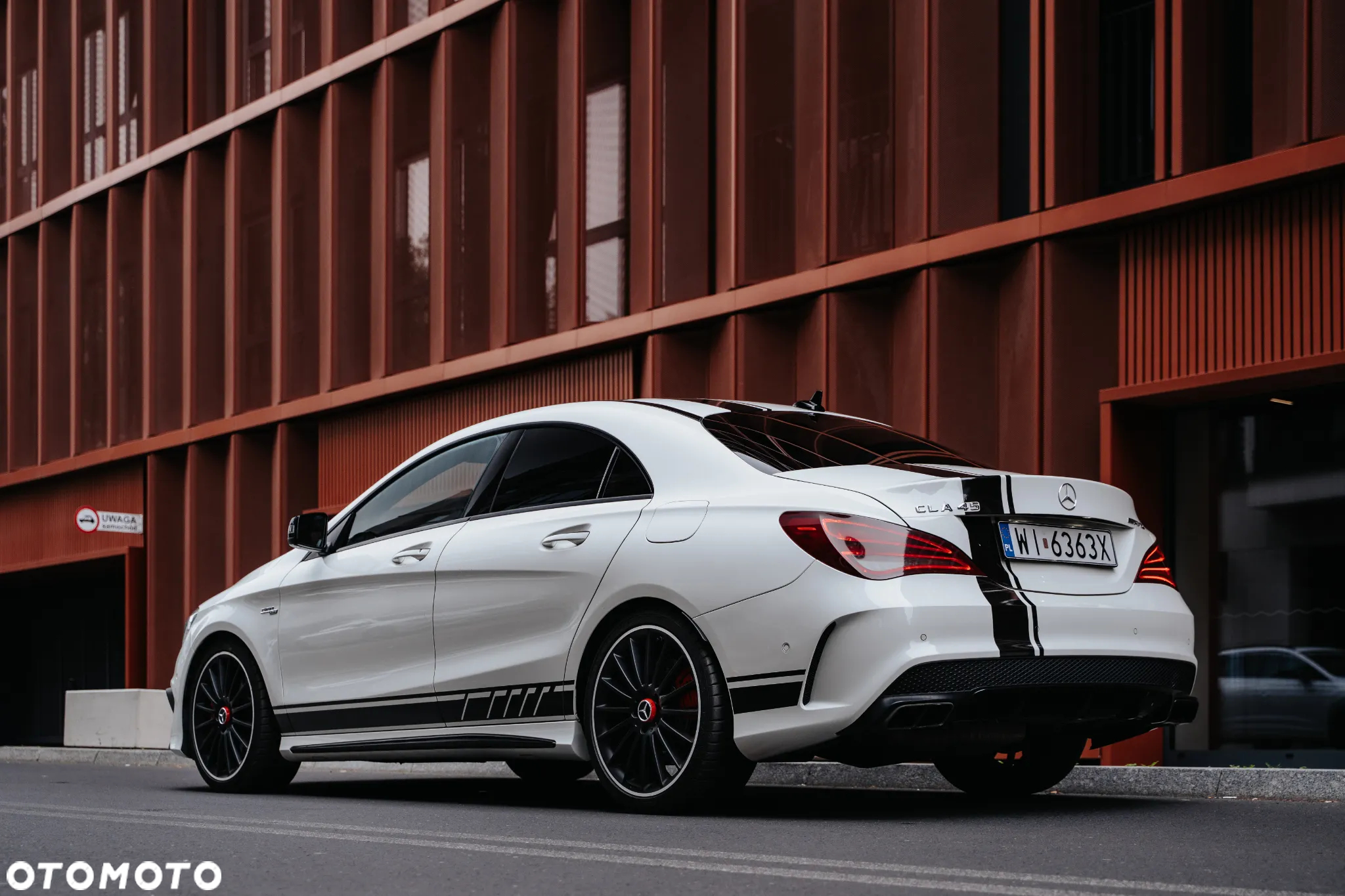 Mercedes-Benz CLA 45 AMG 4-Matic - 12