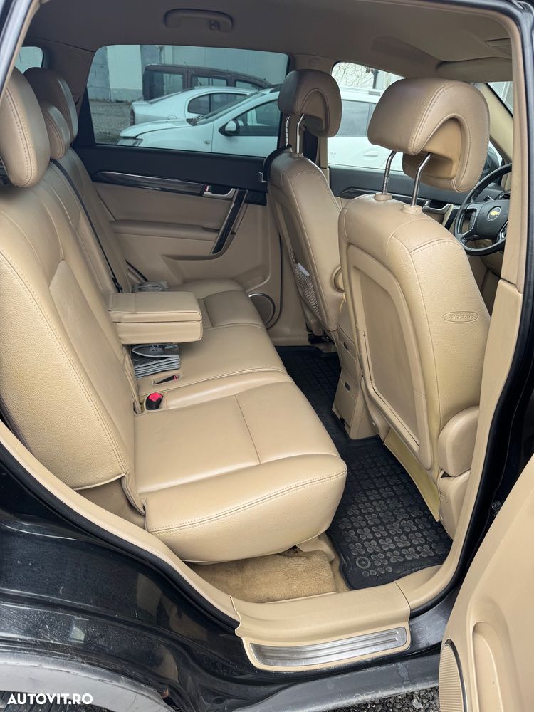 Chevrolet Captiva 2.0 High G9 AWD LT - 9