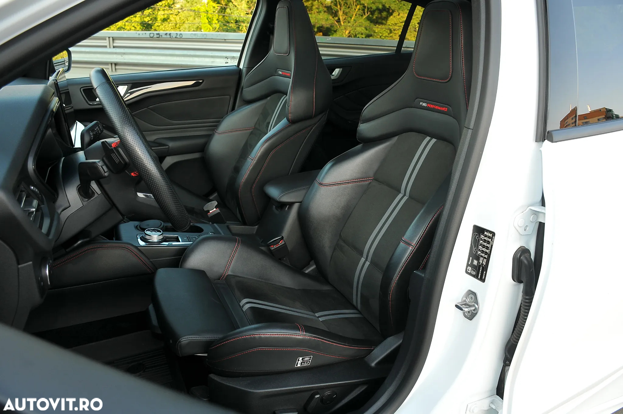Ford Focus 2.3 EcoBoost S&S Aut. ST - 4