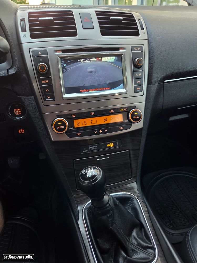 Toyota Avensis - 13