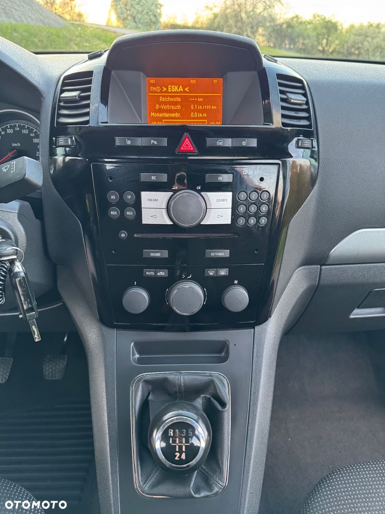 Opel Zafira 1.8 Family - 28