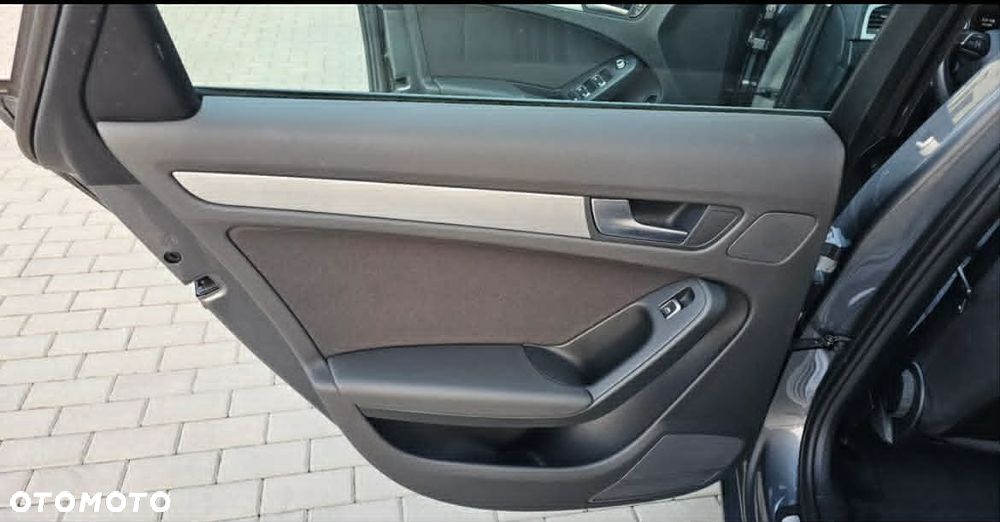 Audi A4 Avant 2.0 TDI DPF multitronic Attraction - 11