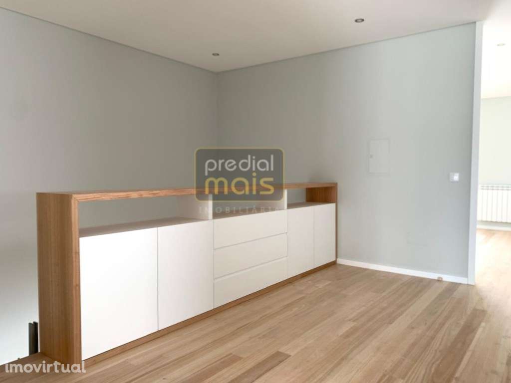 MORADIA DE 3 FRENTES C/ NOVA - ANTAS - Grande imagem: 5/12