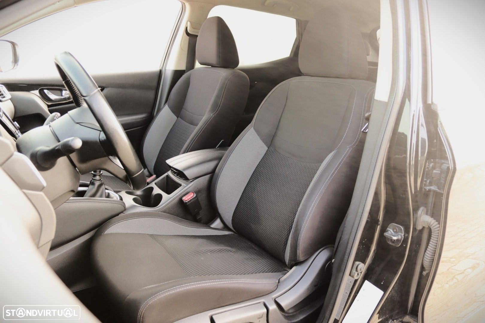 Nissan Qashqai 1.5 dCi N-Connecta - 13