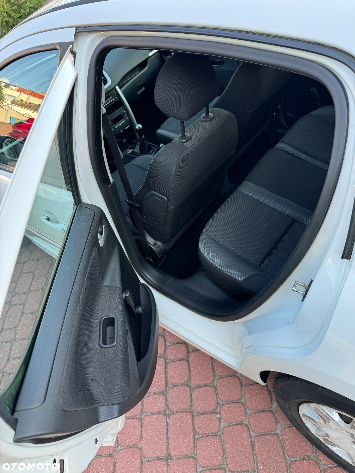 Peugeot 207 - 8