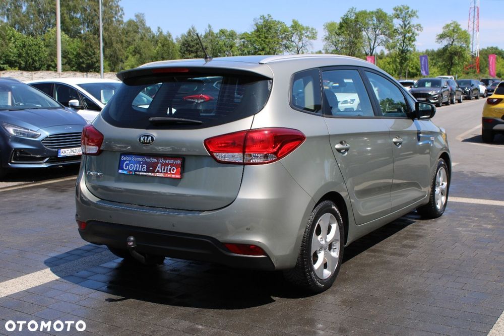 Kia Carens - 6