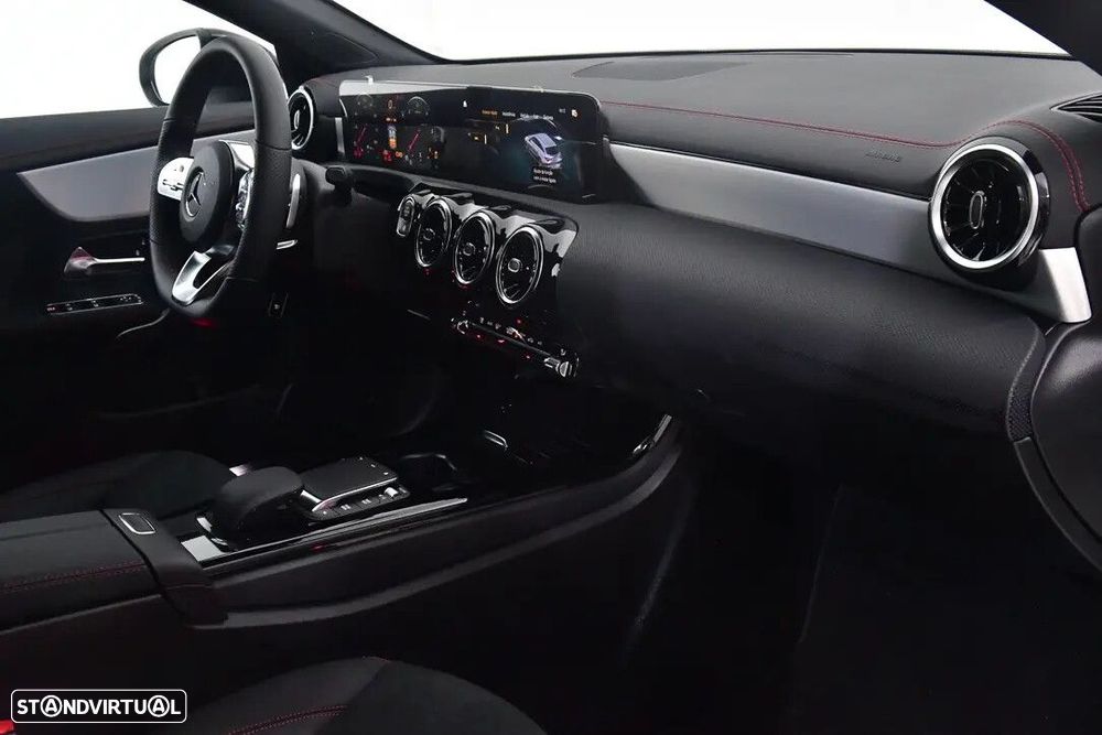 Mercedes-Benz CLA 180 d Shooting Brake AMG Line Aut. - 13