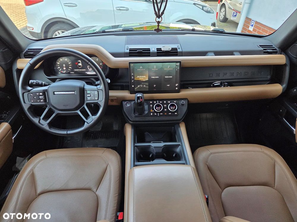 Land Rover Defender 3.0 D250 mHEV X-Dynamic HSE - 18