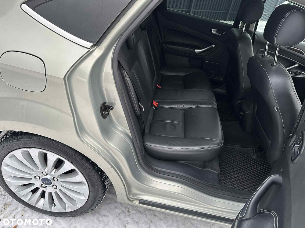 Ford Mondeo 1.8 TDCi Ghia - 13