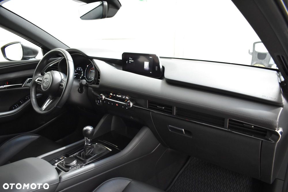 Mazda 3 2.0 mHEV Hikari - 22